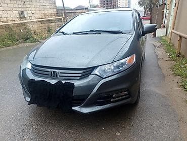 stop: Honda Insight hibrid hetçbek - Korpus: 5 qapılı hetçbek, tünd boz — 3