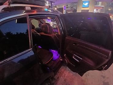 opel antara: Opel Antara SUV - Kuzov: Qara rəng, ön xrom radiator barmaqlığı — 3