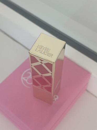 estee: Estee Lauder dodaq pomadası - Brend: Estee Lauder (qablaşdırmada loqo — 2