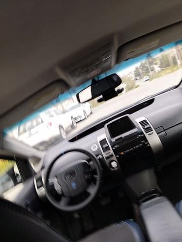 ucuz priuslar: Toyota Prius (ikinci nəsil) hibrid hetçbekMaşın yaxşı veziyyetdedir — 9