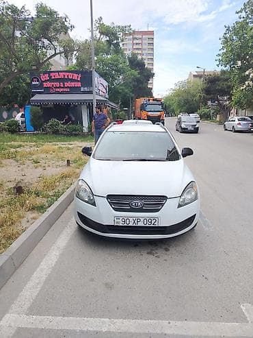ceed: Kia cee’d SW (universal) – dizel CRDi Xüsusiyyətlər: - Kuzov — 7