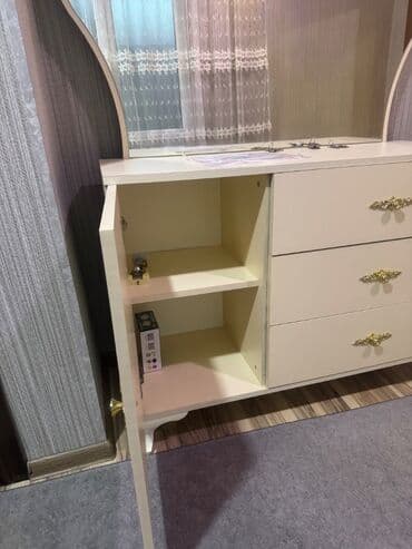 2ci əl yataq dəstləri: Yaxsi vezyetdedir — 4