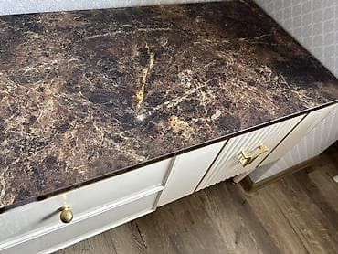 turk metbex mebelleri: Düz TV altlığı, Polkalı, Türkiyə — 4