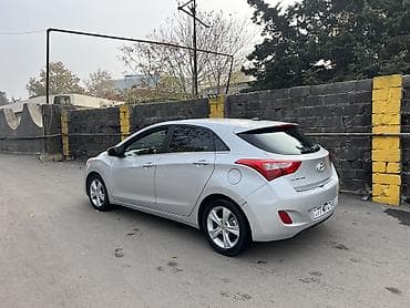 çen: Hyundai Elantra: 2 l | 2014 il Hetçbek — 4