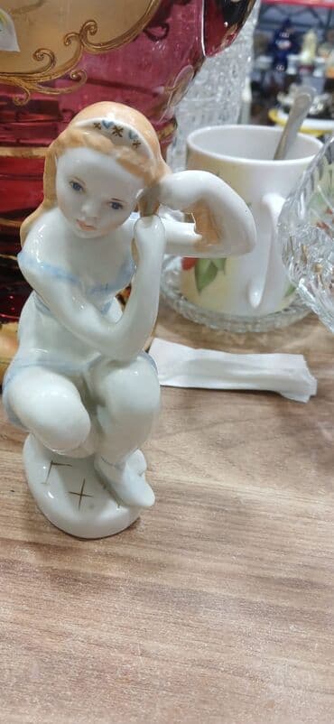 купля продажа антиквариата: Lfz fiqurka — 2