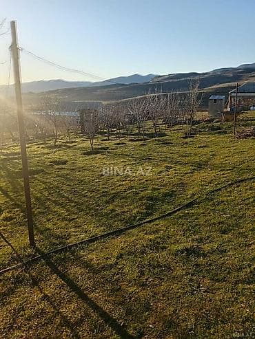 xızı ev: Xizi rayonu. Tixli kendi Heyet evi. 20sot torpaq ve ev. Kupca hem eve — 3