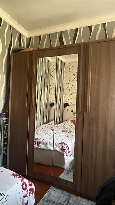 Güzgülü geyim dolabı - Material: taxta teksturalı laminat (isti