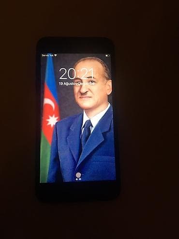 iphone 12 qara: IPhone 7 Plus, Qara, Barmaq izi — 3