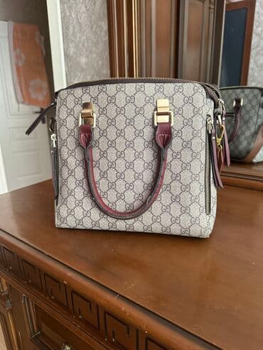 səyahət çantası: Çantalar — 1