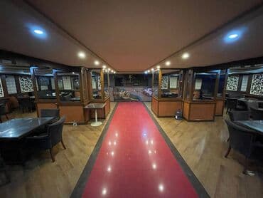 kirayə restoranlar: İçəri şəhər metrosunun yaxınlığında, 360 kv sahəsi olan (yarızirzəmi — 17