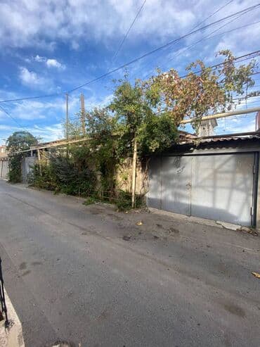 heyət evi: Bakıxanov qəs. 5 otaqlı, 130 kv. m, Orta təmir — 2