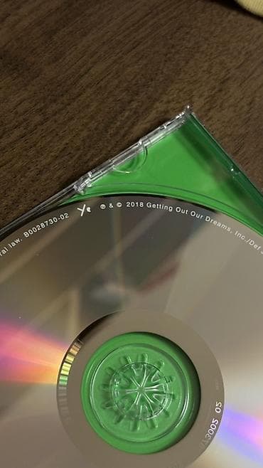 dvd rom: Məhsul: “Ye” – audio CD (2018) Format: Orijinal kompakt-disk, plastik — 3