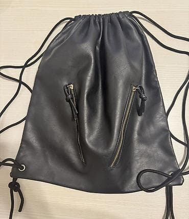 Qara rəngli dəri görünümlü idman tipli çanta (drawstring/backpack)