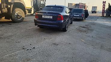 equinox ehtiyat hisseleri: Opel Vectra B sedan - Kuzov: 4 qapılı sedan, tünd göy rəng - Mühərrik — 4