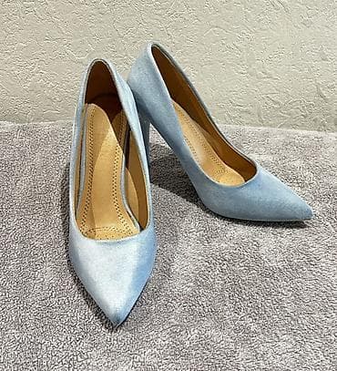 klassik ayaqqabi: Zərif açıq mavi rəngli qadın tuflisi - Model: klassik “pointed-toe” — 3