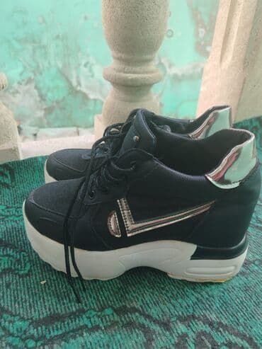 nike cortez qadın krossovkaları: Ölçü: 41, rəng - Qara, İşlənmiş — 1