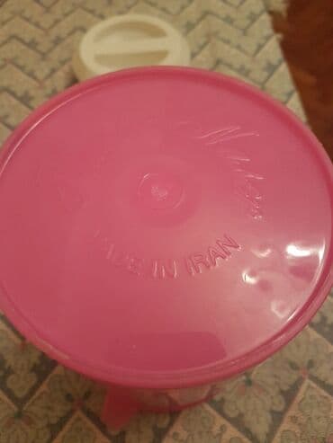 iran qablari: Su qabı. Təzə. Plastik. İran istehsalı. Hündürlüyü - 21 sm, Diametri — 6