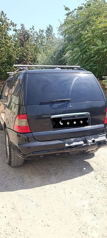 multi sukan: Mercedes-Benz M-Class: 2.7 l | 2004 il Ofrouder/SUV — 1
