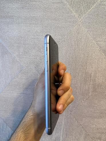 apple imac: IPhone 11 — 2