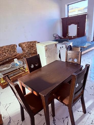 ikinc el: Masa dəst təcili 100₼. 4 oturacaqlıdır.ünvan Savalan. Fatimə99 E — 1