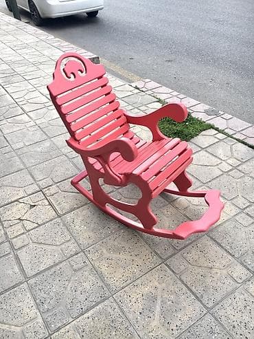 Yeni, Oturacaq-yelləncək, Taxta