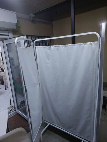 fırat boru: Tibbi və məxfilik paravanı – 3 panelli - Material: ağ rəngli metal — 2