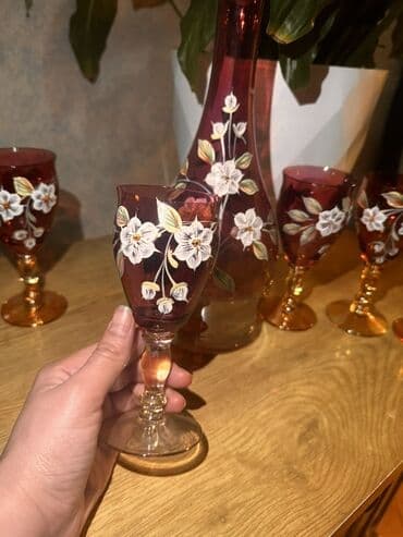 batiq cixaran: Məhsul: Şüşə qrafin və badə dəsti - Tərkib: 1 ədəd qrafin + 6 ədəd — 1