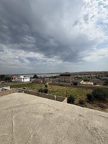 qesebe: 6 otaqlı, 300 kv. m, Təmirsiz — 1
