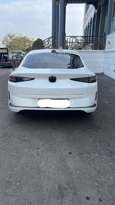 islenmis kvadrasikl: Changan Qiyuan A05: 1.5 l | 2024 il 83000 km Sedan — 4