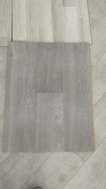 8 mm, 33 klass laminat döşəmə 
Endırım düşdü 12m açtırılma var — 2