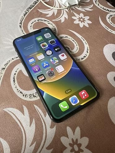 iphone 3: IPhone X, 64 GB, Qara, Face ID — 10