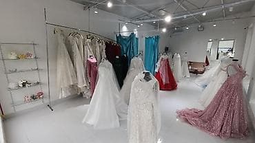 yen fasonlar 2022: Gəlinlik donları, gülləri,tac bir sözlə mağazada olan hər bir şey — 6