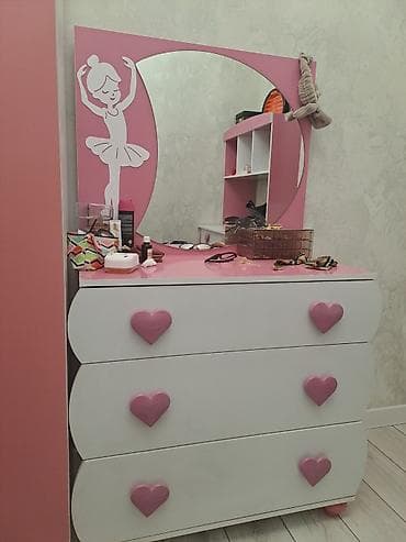 Hec bir qiriğı yoxdur 1 ilin mebelidir tecili satilir