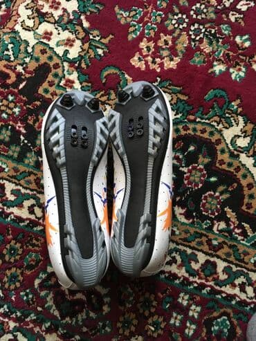 qaçış aləti: Butslar Ölçü: 44, Yeni — 5