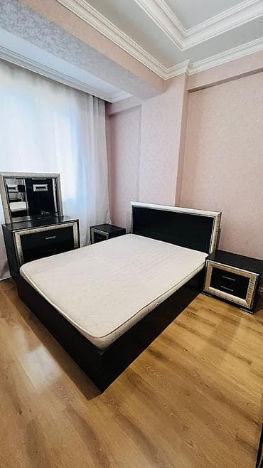 1 neferlik carpayilar: İkinəfərlik çarpayı, Dolab, Termo, 2 tumba, İşlənmiş — 3