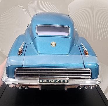 dəmir pullar: Kolleksiya üçün orijinal avtomobil modelləri.M 1/18 — 10