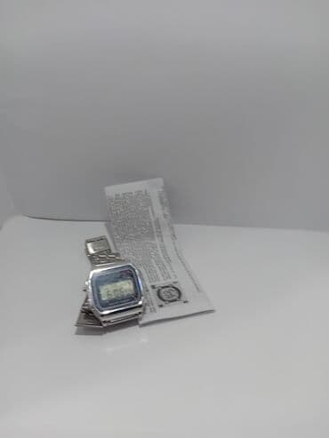 Eynəklər: Rəqəmsal qol saatı – klassik retro dizayn - Korpus: metal rəngli — 3