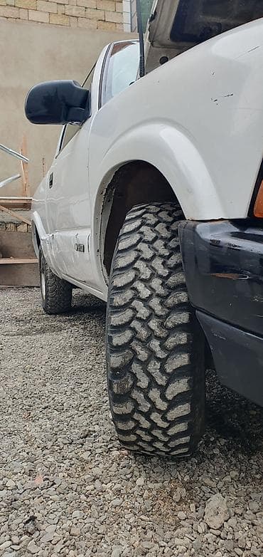 16 lıq disklər: Chevrolet S-10 pikap - Korpus: 2 qapılı, tək kabin - Rəng: ağ - — 6