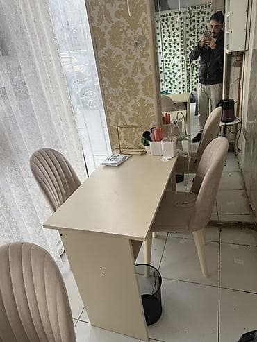 Düz masa, Siyirməsiz, Polkalı, Laminat