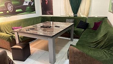 kafe stol stul satilir: Kafe restoran üçün divan masa dəsti satılır.1dəst 500 Azn.Ünvan — 3
