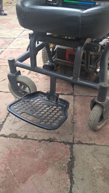 elektrikli əlil arabası: Elektrikli əlil arabası - Güclü elektrik mühərriki və arxa təkərlərdə — 5