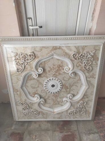 corella fasad boyalari: Naxışlı, kvadrat formalı tavan bəzəyi. Klassik üslubda interyerlər — 2