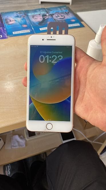 redmi note 11 kabro: IPhone 8 Plus, Qızılı, Barmaq izi — 2