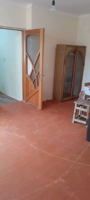 memar әcәmi 2: Satılır: həyət evi - Tikinti: daş divarlar, metal dam örtüyü - Giriş — 1