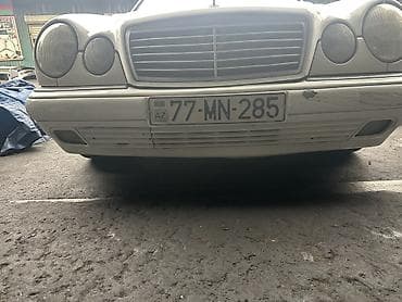 Ön, Mercedes-Benz E-Class W210