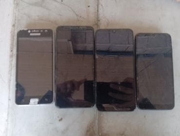 2 ci el noutbuklar: Bir paket olaraq 4 ədəd smartfon. Model və brendlər (şəkillərdə — 2