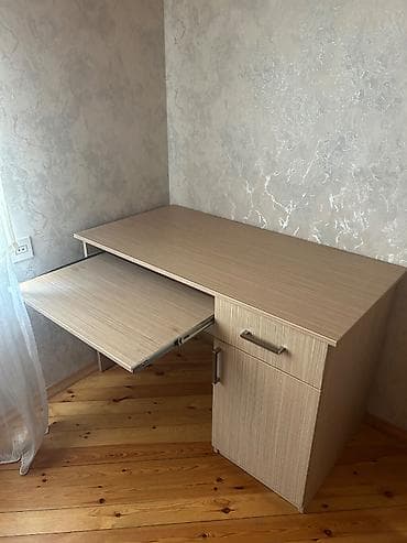ustol ustul: Kompüter masası, İşlənmiş, Açılmayan, Dördbucaq masa — 4