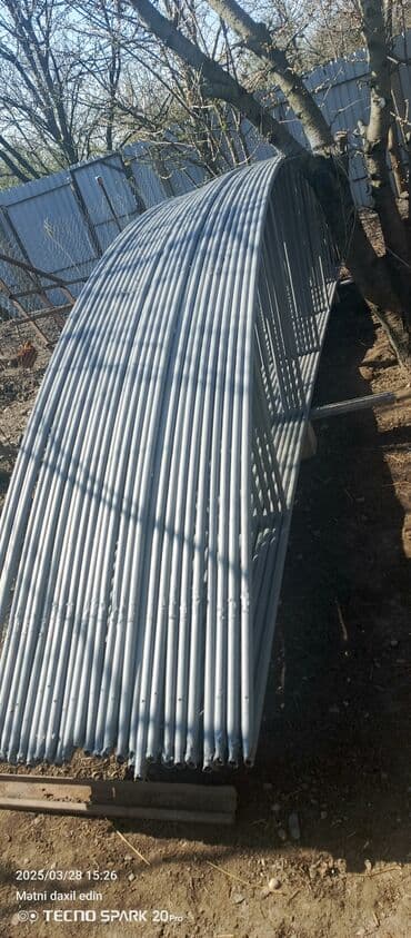 qapı və pəncərələr: Arka 5.90 uzunu — 1