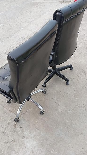 kreslo tek: Təkərli, Qolları tənzimlənmir, Süni dəri — 2