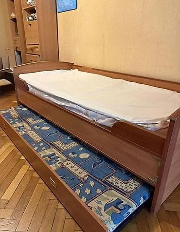 Çarpayı 90/200 alt hissede açılır 2 neferliydir matras daxil Qiymet